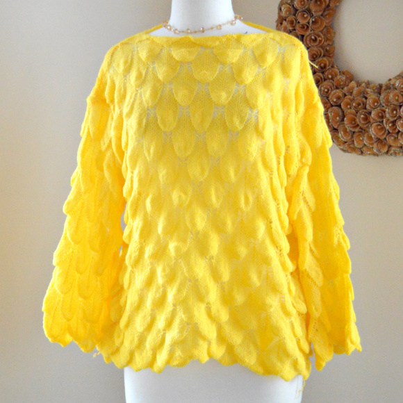 Short Knit Openwork Loose Sweater Shawl ONE SIZE - Picture 2 of 3